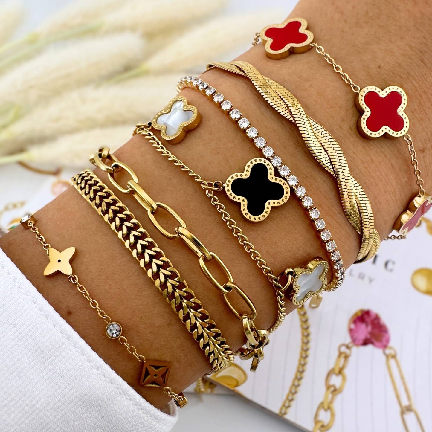 Water Resistant 18K gold plated Stainless steel Claire Bracelet in gold